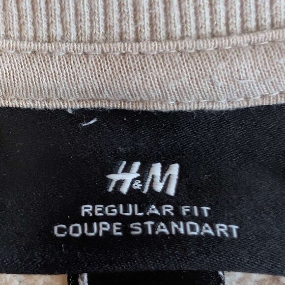 H&M Tom & Jerry Regular Fit Crewneck Sweatshirt Embroidered Graphics WB Sz S - Picture 5 of 9